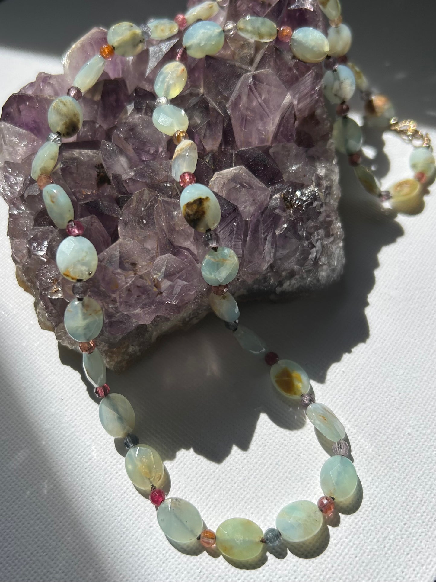 Peruvian Opal, Spinel