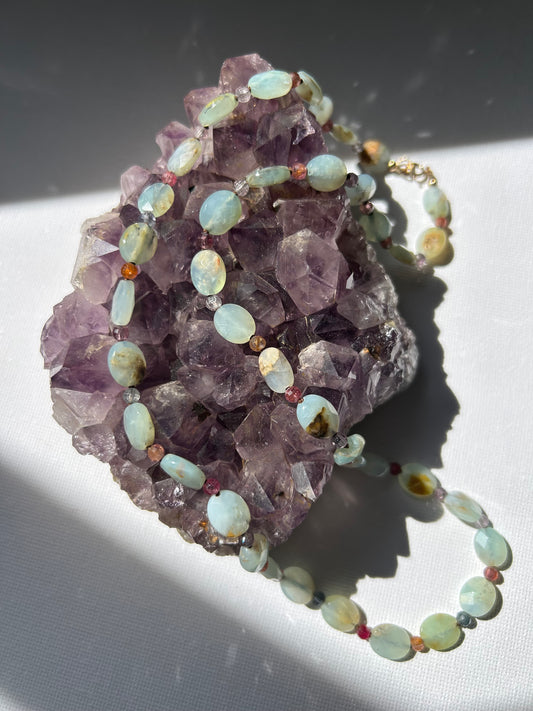 Peruvian Opal, Spinel