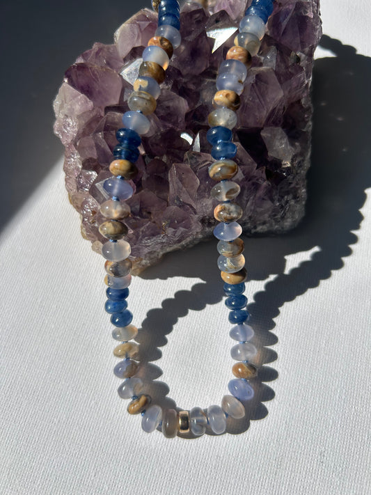 Blue Chalcedony, Kyanite