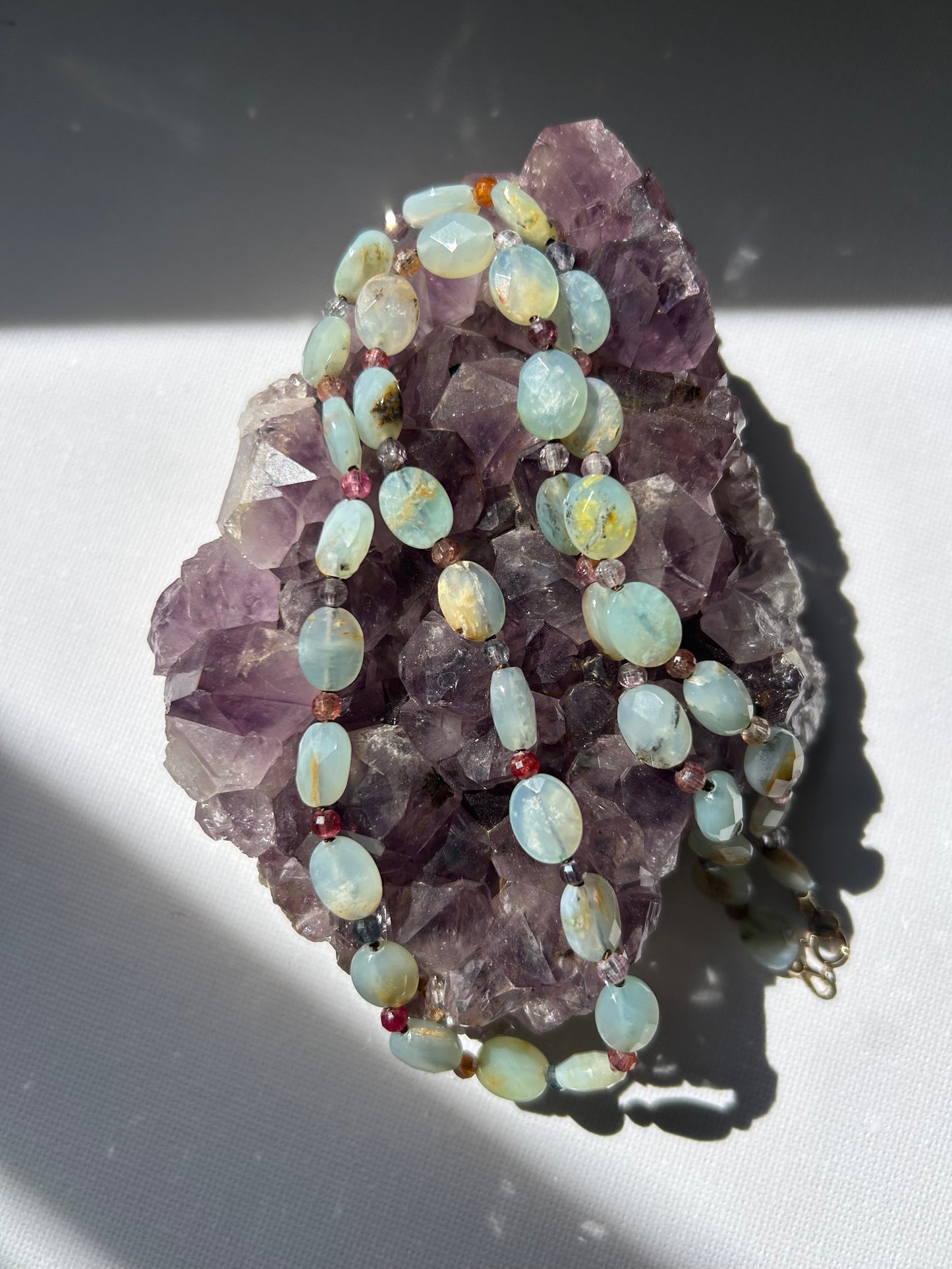 Peruvian Opal, Spinel