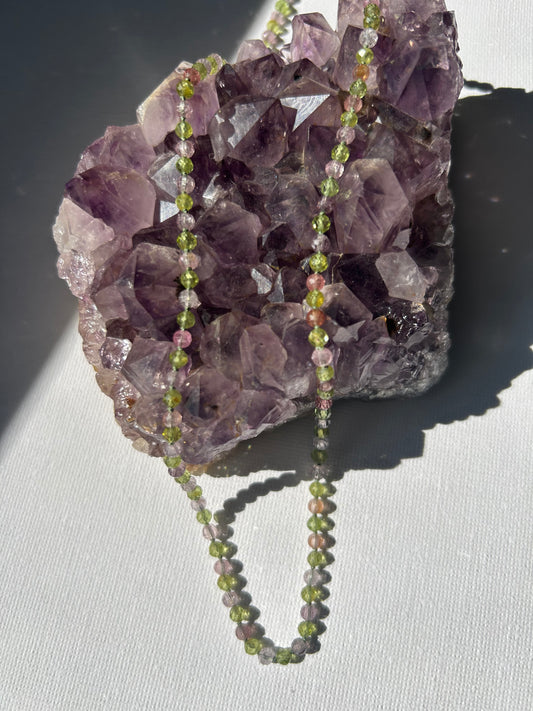 Peridot, Spinel